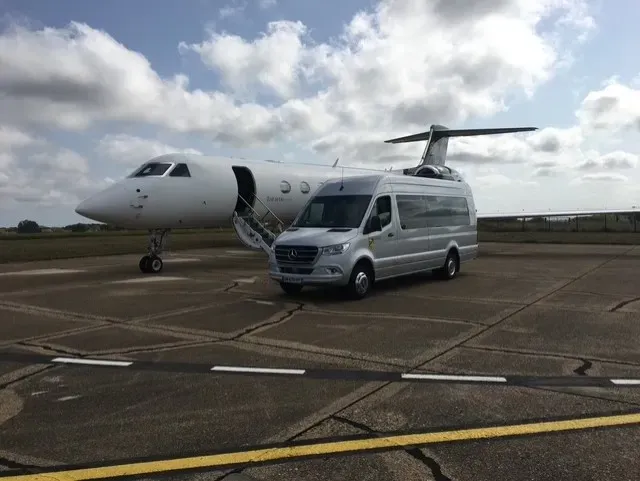 Bus et avion
